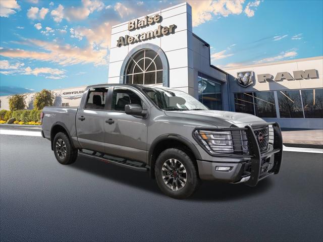 2024 Nissan TITAN Crew Cab PRO-4X 4x4