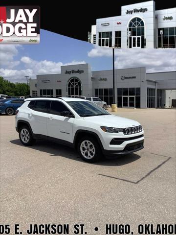 2025 Jeep Compass COMPASS LATITUDE 4X4
