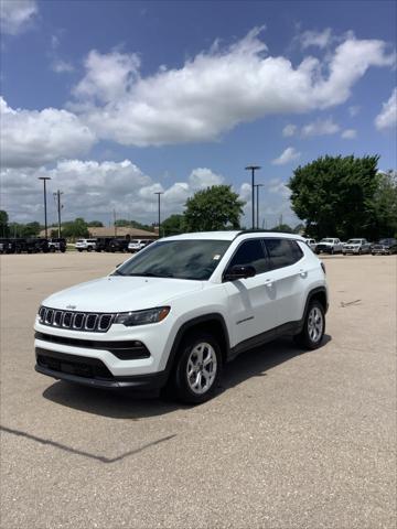 2025 Jeep Compass COMPASS LATITUDE 4X4