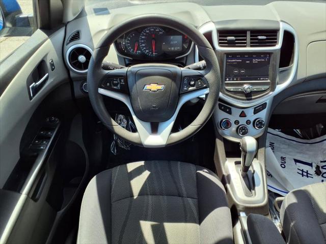 2020 Chevrolet Sonic FWD Sedan LT