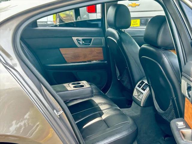 2009 Jaguar XF Luxury
