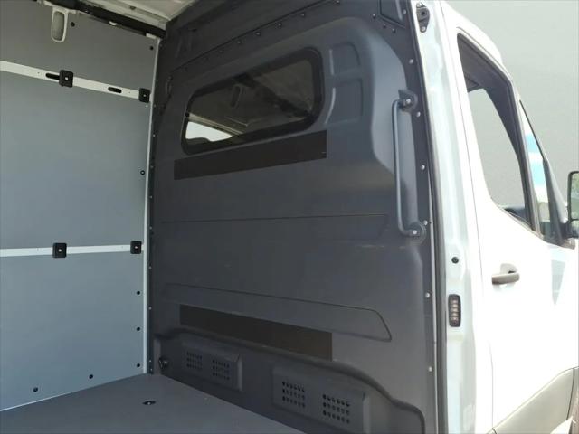 2024 Mercedes-Benz Sprinter 2500 High Roof 4-Cyl Diesel HO