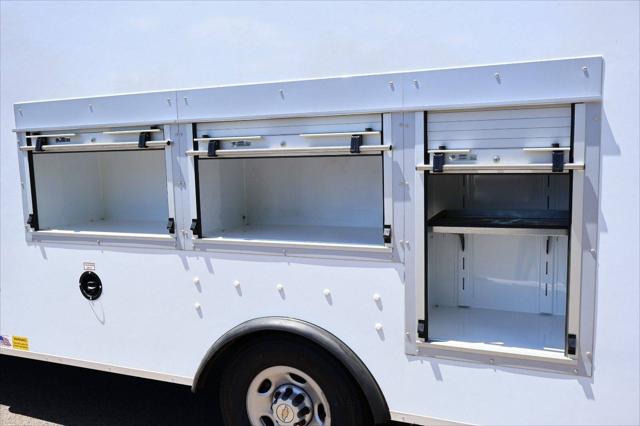 2024 Chevrolet Express Cutaway Work Van