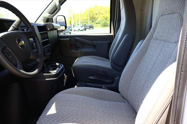 2024 Chevrolet Express Cutaway Work Van