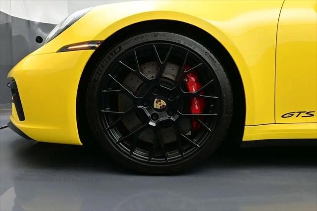 2024 Porsche 911 Carrera 4 GTS