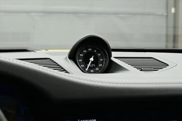 2024 Porsche 911 Carrera 4 GTS