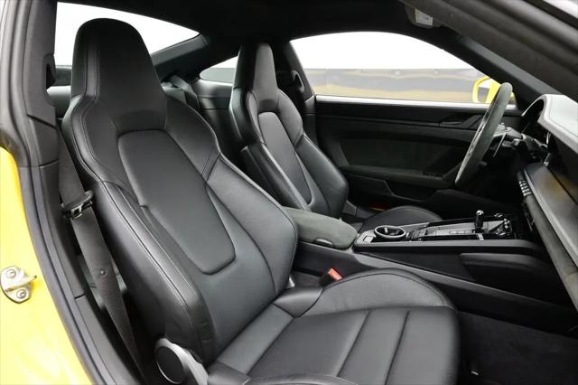 2024 Porsche 911 Carrera 4 GTS
