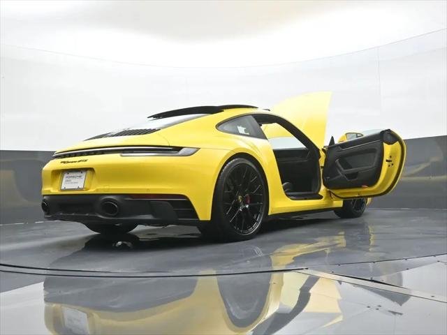 2024 Porsche 911 Carrera 4 GTS