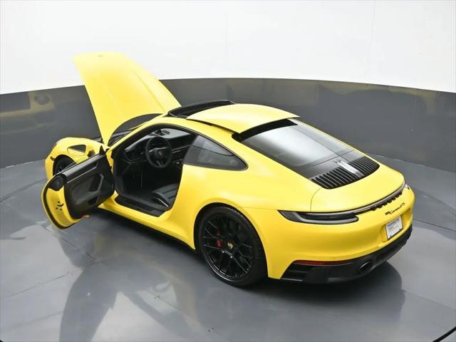 2024 Porsche 911 Carrera 4 GTS