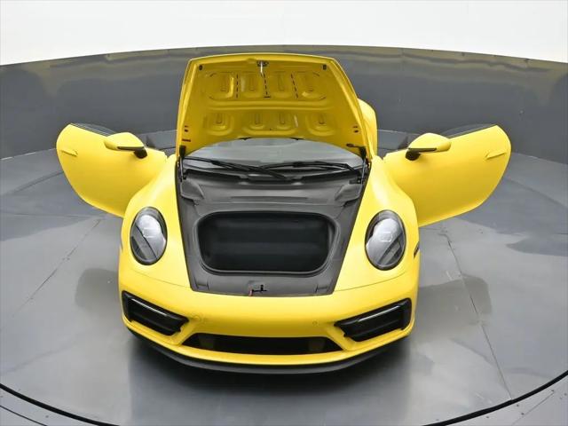 2024 Porsche 911 Carrera 4 GTS