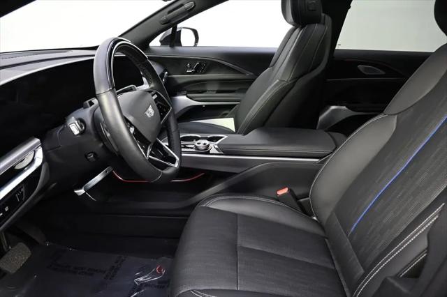 2025 Cadillac iQ Sport w/1SK
