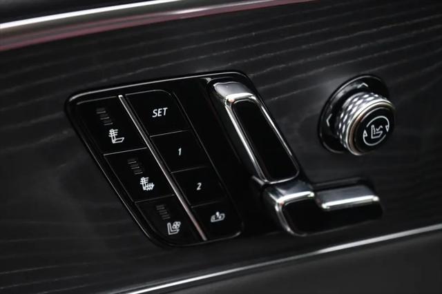 2025 Cadillac iQ Sport w/1SK