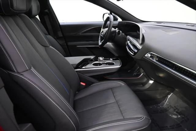 2025 Cadillac iQ Sport w/1SK