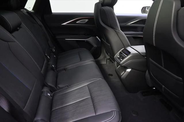 2025 Cadillac iQ Sport w/1SK