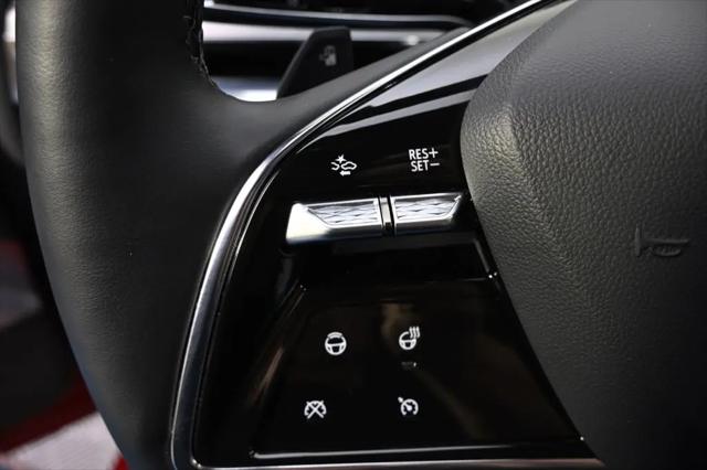 2025 Cadillac iQ Sport w/1SK
