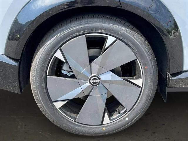 2025 Nissan ARIYA PLATINUM+