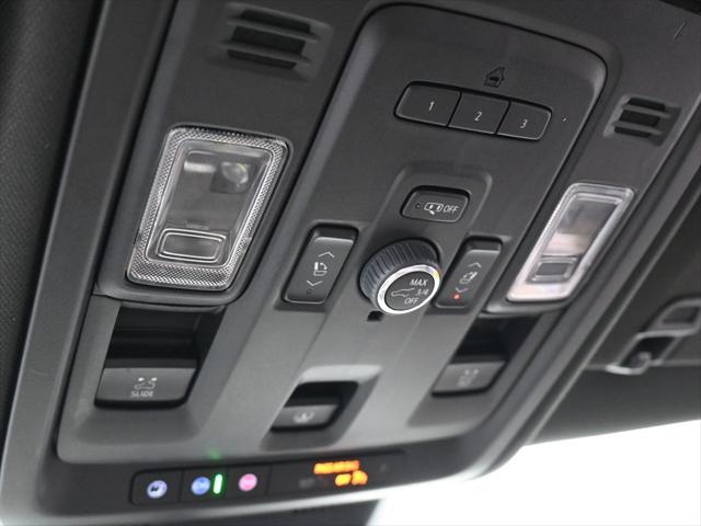2023 Cadillac Escalade ESV 4WD Premium Luxury