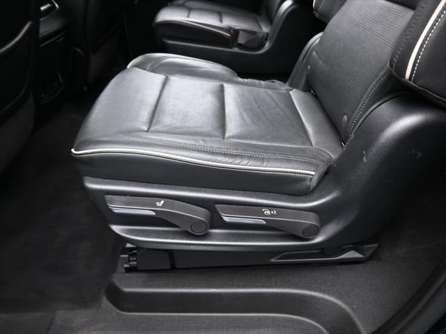 2023 Cadillac Escalade ESV 4WD Premium Luxury