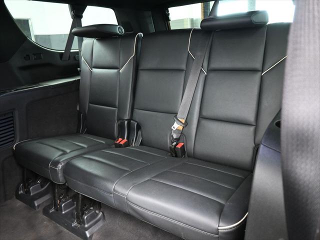 2023 Cadillac Escalade ESV 4WD Premium Luxury