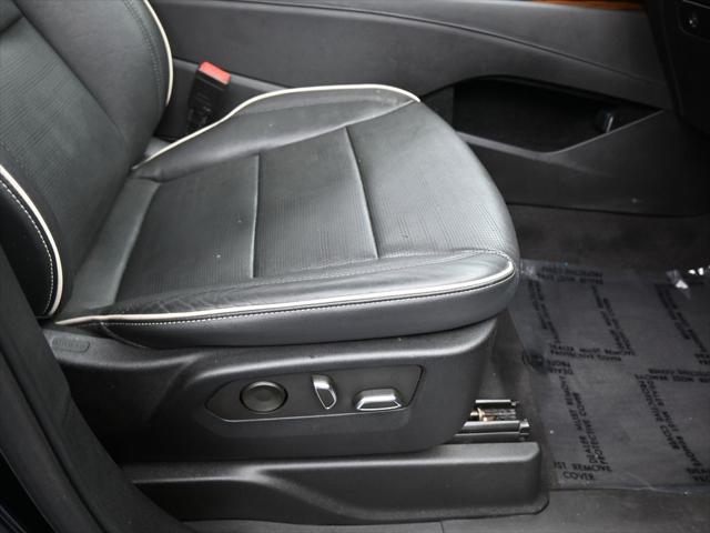 2023 Cadillac Escalade ESV 4WD Premium Luxury