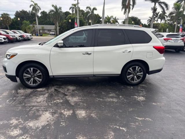 2017 Nissan Pathfinder SV