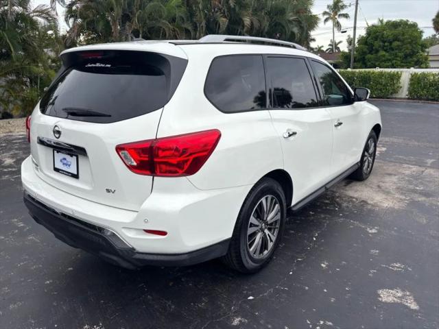 2017 Nissan Pathfinder SV