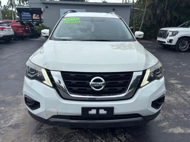 2017 Nissan Pathfinder SV