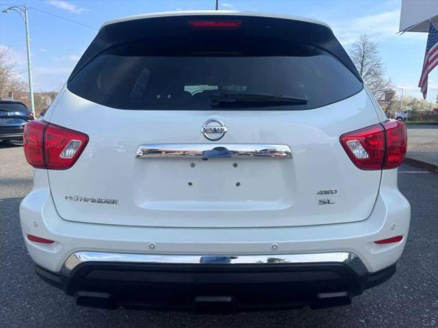2017 Nissan Pathfinder SL