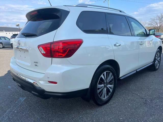 2017 Nissan Pathfinder SL