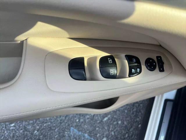 2017 Nissan Pathfinder SL