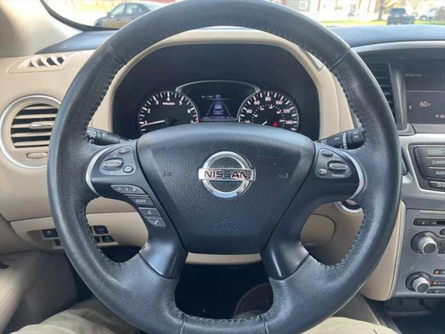 2017 Nissan Pathfinder SL