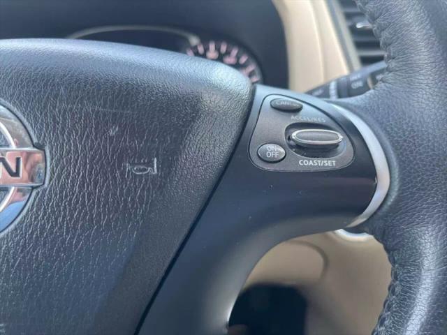 2017 Nissan Pathfinder SL