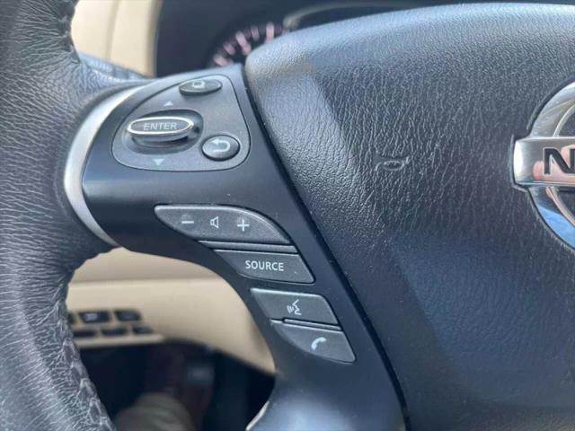 2017 Nissan Pathfinder SL