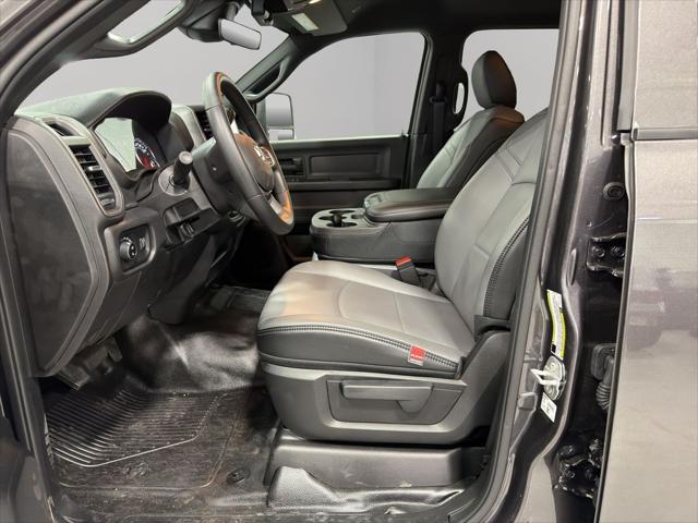 2025 RAM Ram 5500 Chassis Cab RAM 5500 TRADESMAN CHASSIS CREW CAB 4X4 84 CA