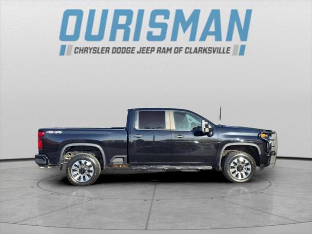 2021 Chevrolet Silverado 2500HD 4WD Crew Cab Standard Bed Custom
