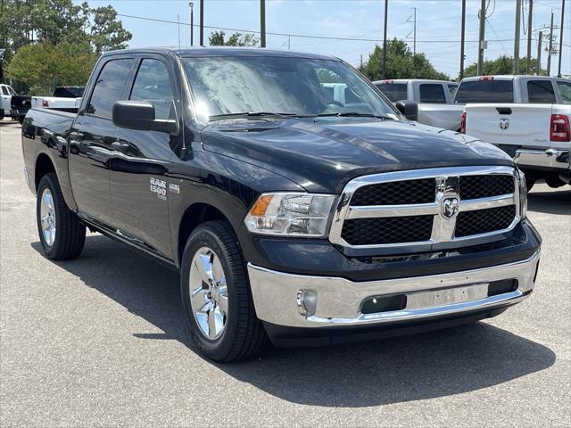 2024 RAM 1500 Classic Tradesman Crew Cab 4x4 57 Box