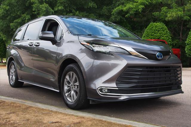 2021 Toyota Sienna XLE