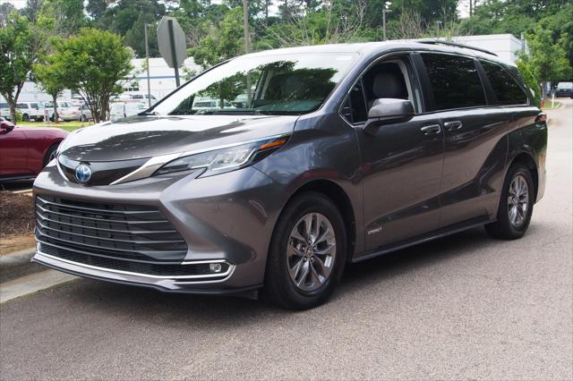 2021 Toyota Sienna XLE