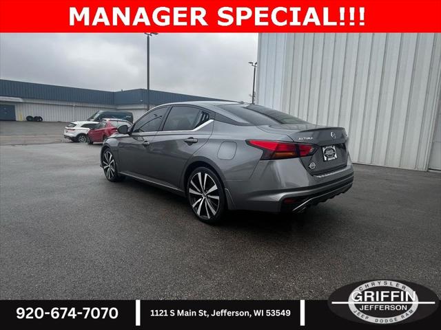 2022 Nissan Altima SR FWD