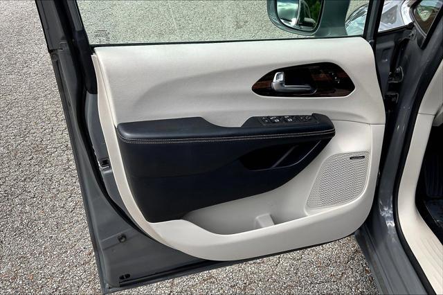 Used 2022 Chrysler Pacifica For Sale in Olive Branch, MS