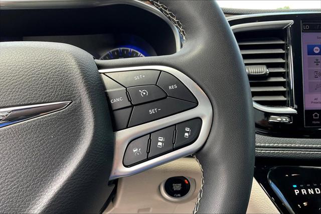Used 2022 Chrysler Pacifica For Sale in Olive Branch, MS
