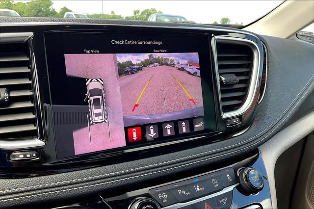 Used 2022 Chrysler Pacifica For Sale in Olive Branch, MS
