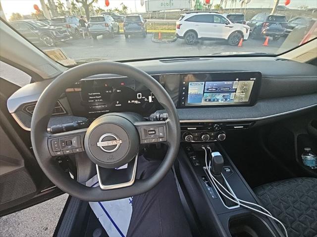 2025 Nissan Kicks SV FWD