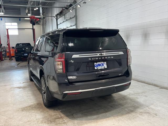2022 Chevrolet Suburban 4WD LT