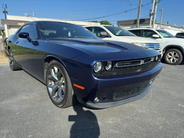 2017 Dodge Challenger SXT Plus