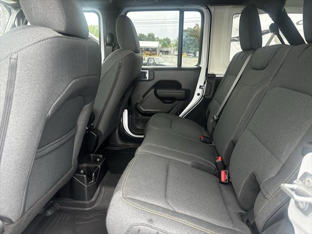 2025 Jeep Wrangler 4-Door Summit 4x4