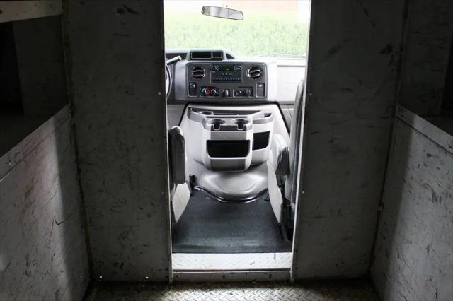 2014 Ford E-350 Cutaway E-350