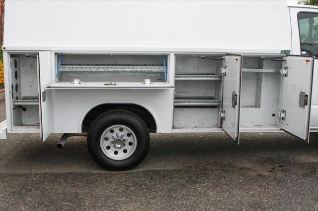2014 Ford E-350 Cutaway E-350
