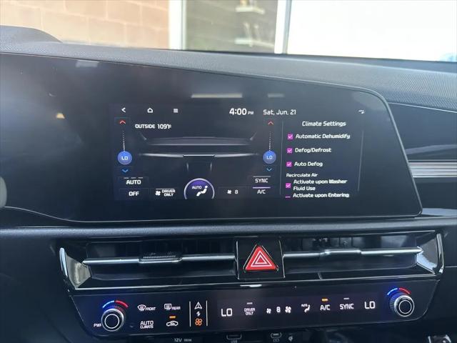 2023 Kia Niro EX Touring