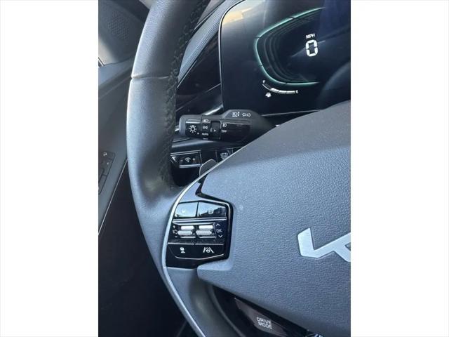 2023 Kia Niro EX Touring
